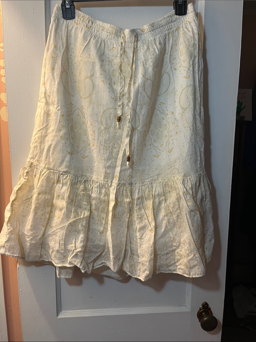 Sanctuary Cream Paisley Ruffle-Hem Skirt